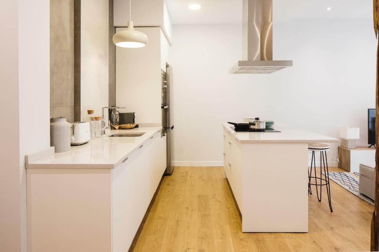 Urbieta Suite Apartment Сан-Себастьян Екстер'єр фото